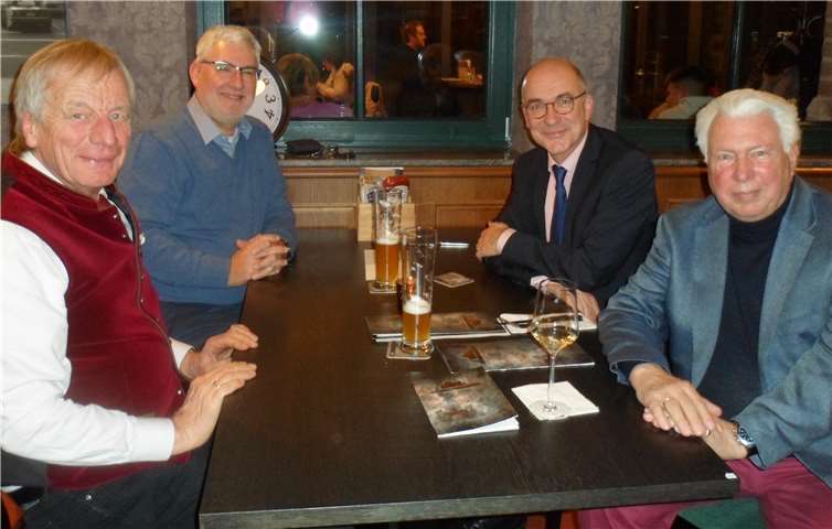 V.l.: Ferdi Koll, Michael Sell, BM Bert Spilles, Siegfried Schwaner (nicht im Bild, da auf Dienstreise: Ralf Decker).Foto: privat