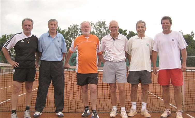 (V.l.) Franz Dewinklo, Horst Aust, Fred Moskopp, Manfred Steinigans, Werner Mehlem, Alex Weber, es fehlt hier: Klaus Dickmann.  Privat