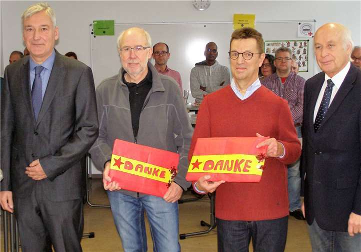 (V.l.): Geschäftsführer Bernhard Schneider, Friedel Gepp, Karl-Heinz Remahne und Präsident Bernhard Mauel.  Lothar Spitzley