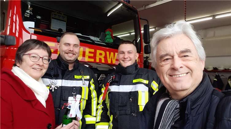 V.l.: Gisela Hein, Odendorfer Löschgruppenführer Patrick Wilbert, Bastian Schumacher und Paul Adams. Foto: privat