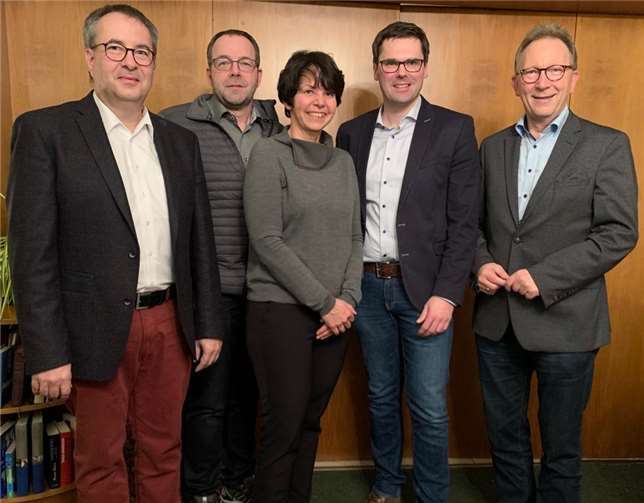 V.l.: Hans-Dieter Spohr, Sascha Ströder, Martina Göbel, Markus Wagner und der Kreisvorsitzende Erwin Rüddel, MdB. Foto: privat