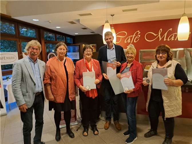 V.l. Heinz-Willi Schäfer, Vorsitzender AWO Bonn/Rhein-Sieg, Kathrin Sonnenholzner, AWO-Bundesvorsitzende, Gisela Hein, Tobias Leuning, Maria Gleißner und Anne Zimmer. Foto: privat