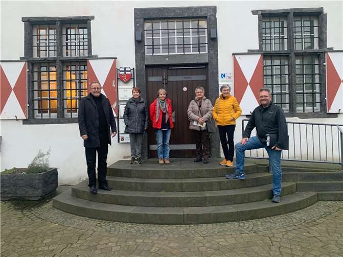 V.l.: Helmut Muthers, Annette Wysocki, Margret Braun, Irmhild Füllenbach, Eva Kirschbaum, Guido Rings.  Foto: Stadt Linz