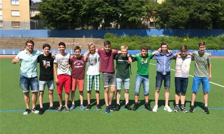 V.l.: Herr Brauns, Linus Schink, Felix Geisbüsch, Leander Mombaur, Marc Ehlen, Marvin Dedenbach, Maxim Ruf, Florian Müller, Paul Busch, Michael Stortz, Michel Strothmann, Tim Gilles.