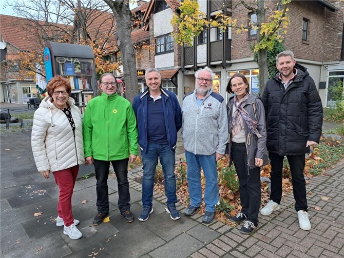 Stephan Seitz soll Ortsvorsteher für Heimerzheim werden V.l. Irmgard Schmitz, Sven Kraatz, Stephan Seitz, René Pelzer, Monika Goldammer und Tobias Leuning. Foto: privat