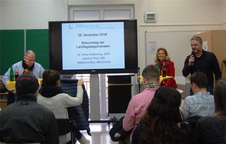 V.l. Joachim Paul (AfD), Dr. Anna Köbberling (SPD) und Stefan Bosch.privat