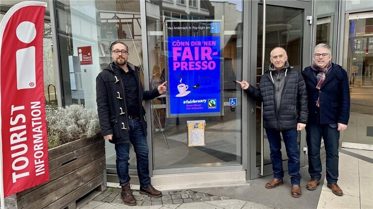 V.l.: Johannes Lewenberg, Dr. Hans-Georg Hansen und Christian Heller präsentierten die Motive des „Fairbruary“. Foto: privat