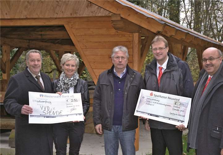 V.l.: Johannes Lücker, WW-Bank, Susanne Stephan, Klaus Thannhäuser, Hans-Peter Schmidt und Dietmar Neitzert, Sparkasse.privat