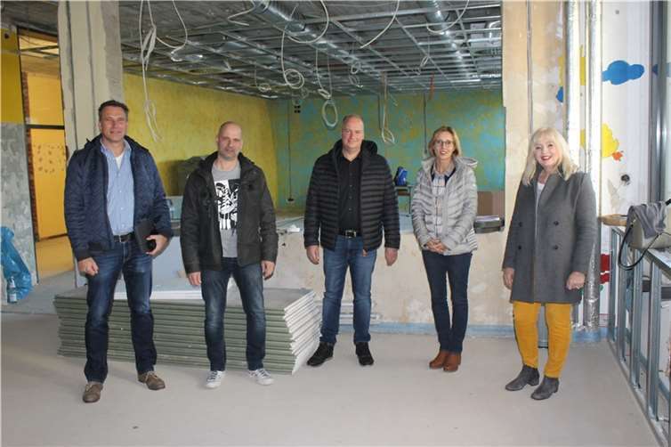 V.l. Jürgen Karbach, Josef Heine, Patrick Schlüter, Martina Riebenstahl und Dr. Margit Theis-Scholz.Quelle: Stadt Koblenz