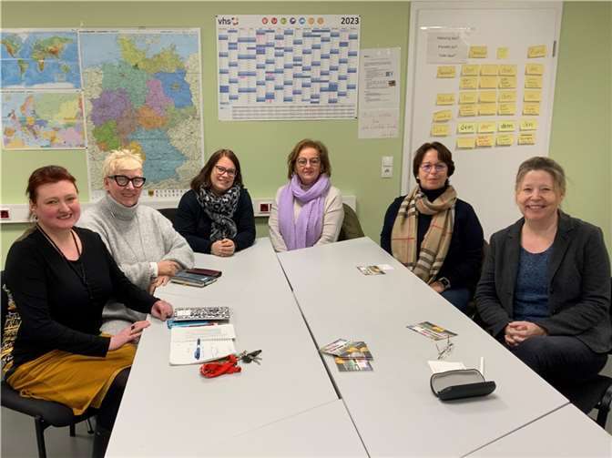 V.l.: Julia Gorte, Andrea Kohlhaas und die Leiterin des Frauenhauses MYK im Austausch mit den Vorstandsmitgliedern der Frauen Union Andernach Ursula Eisl, Annette Weiß, Anja Langenbahn und Dr. Hedda von Wedel. Foto: privat