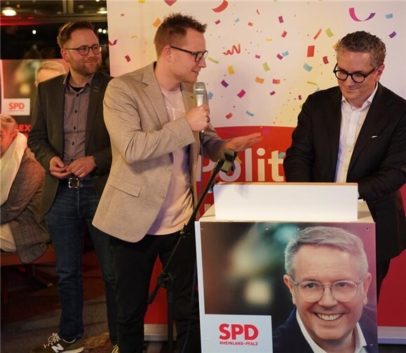 V.l.: Kai Dommershausen, Nicolas Cordes und Dr. Thorsten Rudolph, MdB Foto: Sebastian Lück