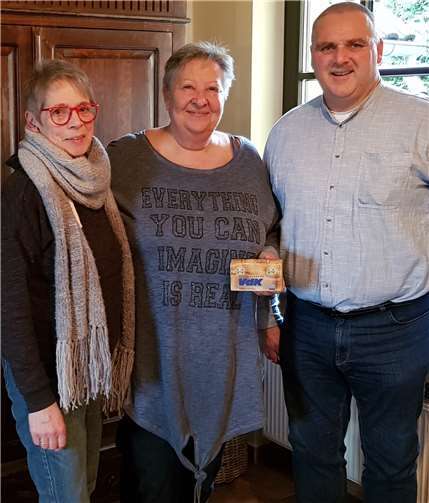 (V.l.:) Kassenwartin Annette Becker, Vorsitzende Kinderhilfe Tschernobyl Christel Weißenfels und Ortsverbandsvorsitzender Hans-Peter Groschupf.Foto: privat