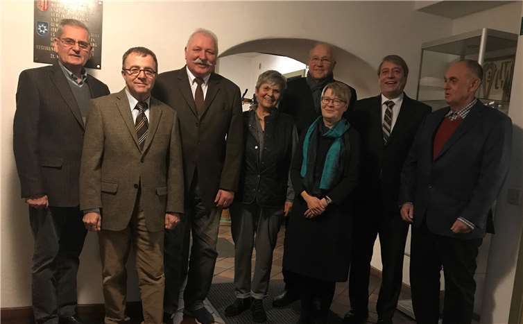 V.l.: Klaus Peter Scholz, Dr. Joachim Göbbels, Hans-Jürgen Kuhn, Elke Marion Utecht, Bernhard Hiesinger, Dr. Maria Burger, Georg Henning, Friedhelm Haas. Privat