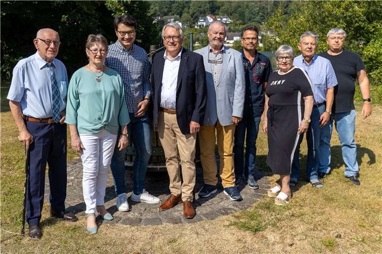 V.l. Kurt Jung, Anne-Leonie Balmes, Philip Rünz, Peter Balmes, Bodo Bechler, Heiko Früh, Deneale Busch, Hans Dreyer, Heinz-Jörg Wurzbacher. Foto: privat