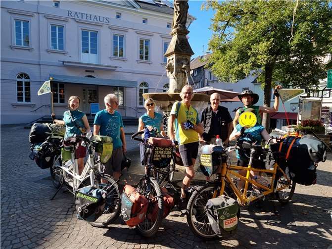 V.l.: Lara Buchen, Werner Kühnel, Swantje Wurps, Thomas Rollmann, Jan Schauff von der Fahrradfabrik Remagen und Sebastian Burger. Foto: privat