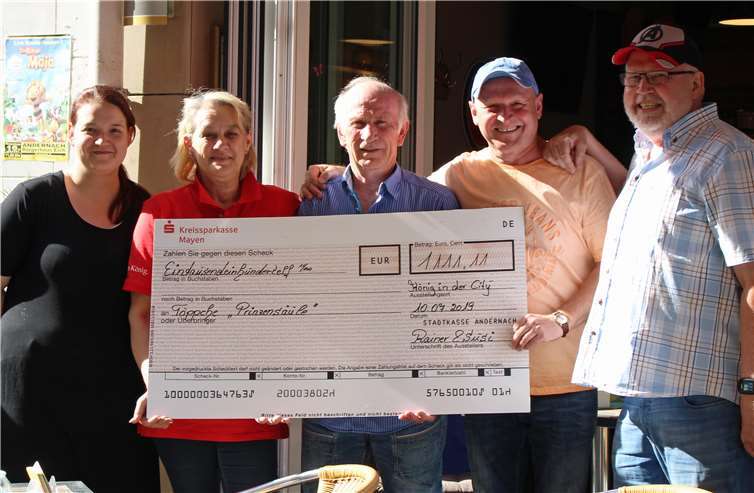 (V.l.): Laura, Susi, Rainer, Markus und Peter.Foto: privat