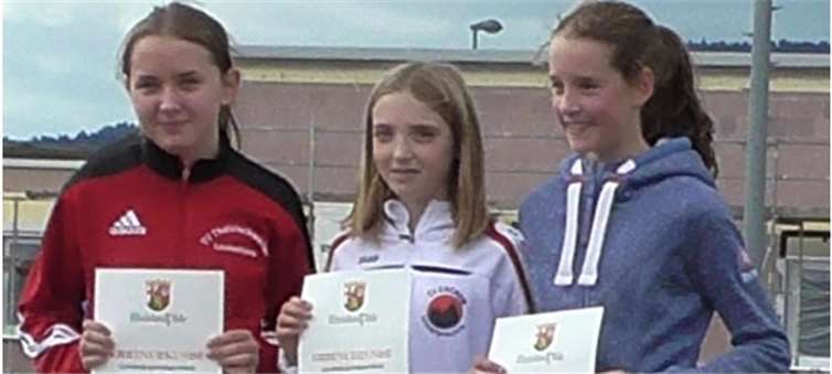 V.l.: Leandra Weiß (TV Thaleischweiler), Josi Balles (TV Cochem) und Hannah Schmitz (LAZ Zweibrücken).