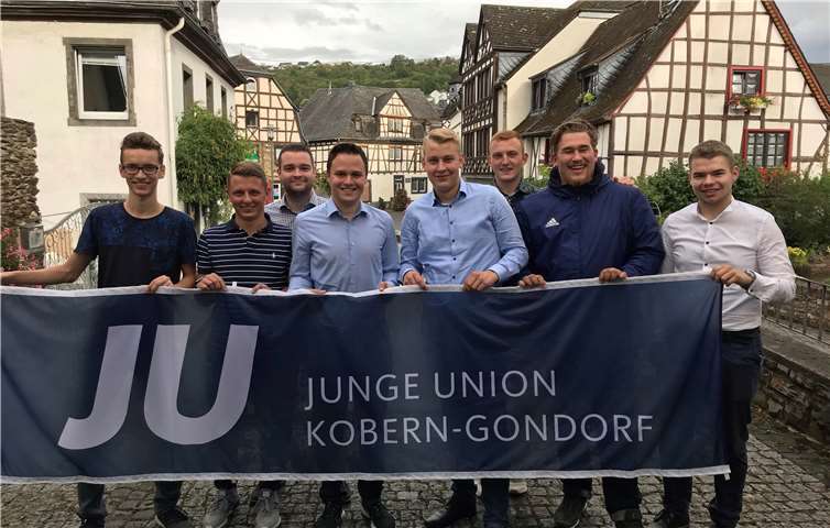 (V.l.): Lukas Hilgert, Marcel Gold, Torsten Welling, Sebastian Schwunn, Maternus Dötsch, Steffen Dötsch, Hendrik Reif und Julius Weber.Foto: Jörg Johann