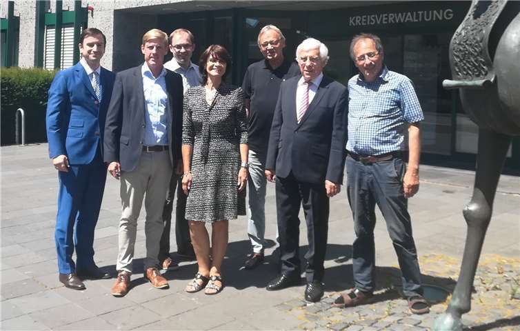 (V.l.:) Marcel Hürter, Christoph Schmitt, Jörn Kampmann, Irmgard Köhler-Regnery, Hans-Dietrich Laubmann, Fritz Langenhorst und Günter Bach.