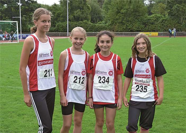 (V.l.) Marie Raueiser, Carolin Naumann, Sophia Oberkirch und Lilli Balles zeigten als jüngste Teilnehmerinnen tolle Wechsel beim Staffellauf.  Privat