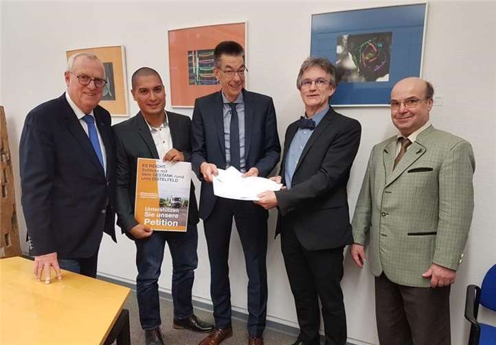 (V.l.) MdL Fredi Winter, Neuwieds SPD Vize Conrad Lunar, Fraktionschef Martin Hahn, Dr. Eberle und Herr Schneichel (beide Umweltministerium). Foto: privat