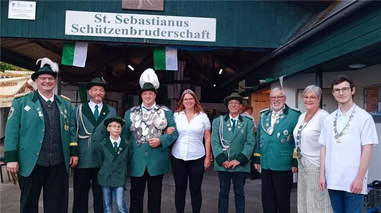 V.l: Michael Beyer, Oliver Wagner, Luca Mengelkoch, Jörg Ziesche, Maren Kunkel, Uwe Mengelkoch, Berthold Winkens, Marget Reimsbach, Jamie Schneider. Foto: privat