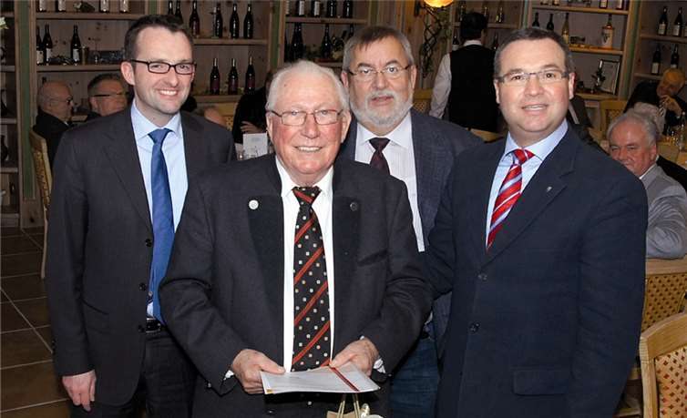 V.l.: Michael Korden für den Gemeindeverband Adenau, Ernst Ewerts, Udo Stratmann für den Ortsverband Schuld/Dümpelfeld/Insul und Horst Gies für den Kreisverband Ahrweiler.privat