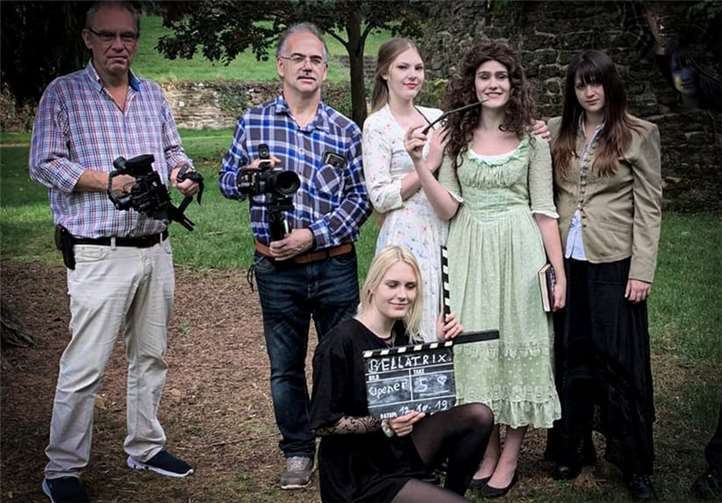 (V.l.): Michael Küpper, Uli Keiper, Celina Joseph (kniend), Ida van der Wijk, Annika Höfer, Laura Sabatini. Foto: privat