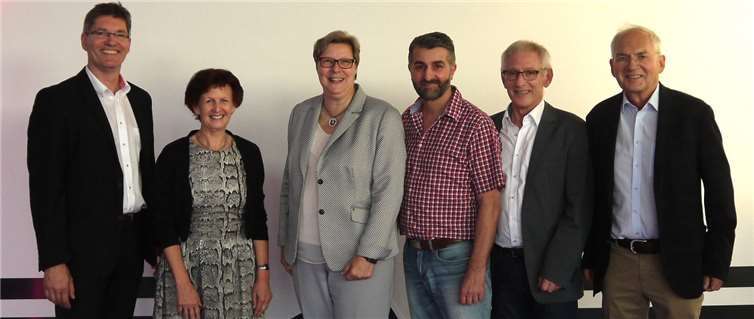 V.l. Michael Scharf (Olympiastützpunkt Rheinland), Notburga Kunert (Stellvertretende Landrätin), Petra Kalkbrenner, Dimitrios Lautenschläger, Gerd Richter (NRW-Leistungssportzentrum Bonn/Rhein-Sieg) und Robert Datzer.privat