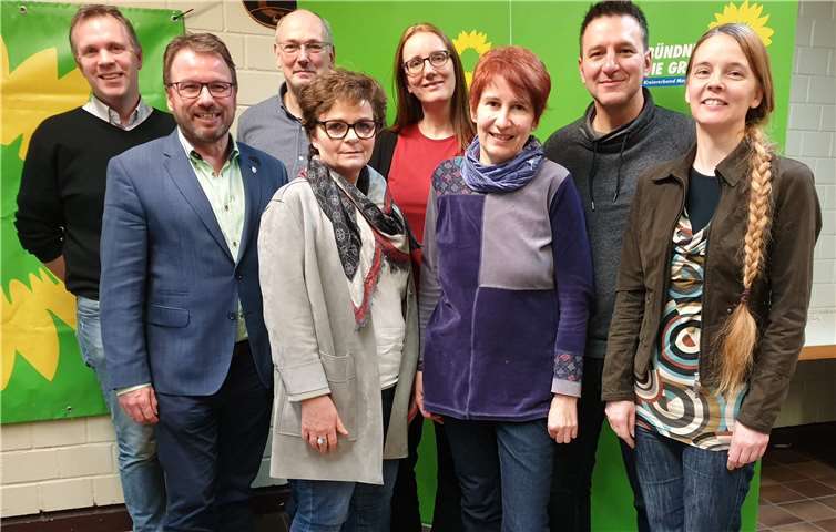 (V.l.): Nils Wiechmann, Wolfgang Treis, Ulrike Linhsen, Martin Schmitt, Sabine Granzow, Birgit Meyreis, Martin Jende und Michaela Jubelius. (Es fehlen: Klaus Meurer und Natascha Lentes).Foto: privat
