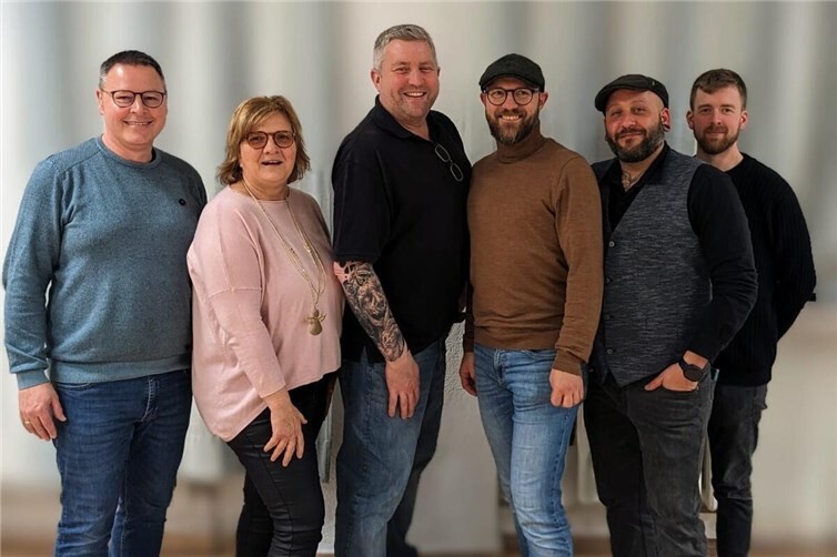 V.l. Oliver Schmitt, Kerstin Jobst-Durwen, Robert Pelzer, Rene Langenbach, Christian Müller und Christopher Glink. Es fehlt Richard Frieling. Foto: privat