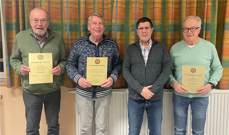 V.l.: Paul Möllney, Hermann Thesing, Vorsitzender Hans-Peter Kuhl und Ulrich Schöneberg. Foto: privat