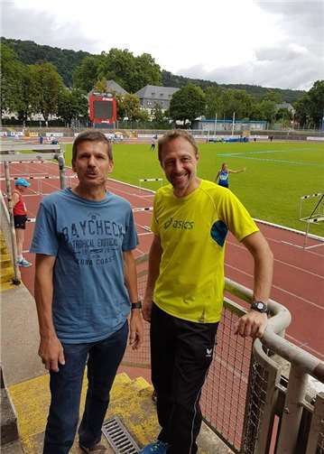 (V.l.) Rainer Eich und Markus Theisen im Trierer Moselstadion am Start.privat