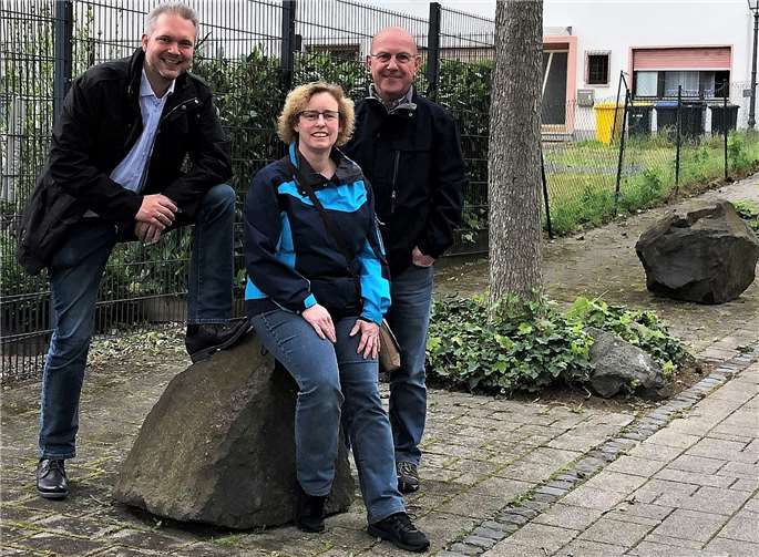 V.l.: Ronny Wolf, Regina Eckert und Alfred Förner in der Hans-Hammes-Straße.Foto: privat