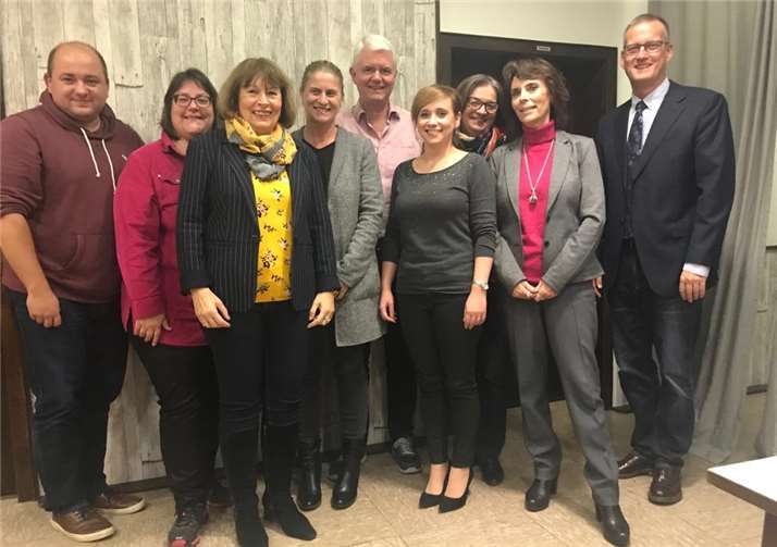 (V.l.): Sebastian Ruland, Beate Jung, Tamara Vogt, Jana Rentzsch, Hartmut Johannlükens, Dana Euskirchen, Gabriele Papenkort, Ursula Blumenthal und Karsten Logemann.privat