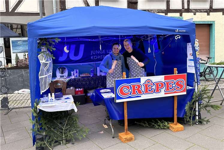 V.l.: Sebastian Schwunn und Maternus Dötsch. Auch fleißig dabei: Marcel Gold und Steffen Dötsch.  Quelle: Junge Union Kobern-Gondorf