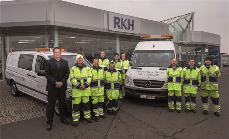 V.l. Serviceleiter E. Esser und das Notdienst-Team, D. Lomba, M. Boldt, A. Nelles, R. Bohnen, P. Hilberath, F. Diedrich, S. Wolff, S. Lanzrath, René Fußel.Privat