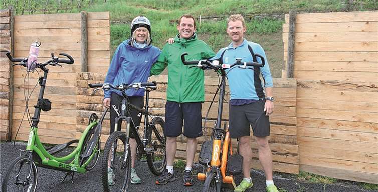 (V.l.) Squash Falconer, Matthieu Prouvont von BestAhr und Dave Cornthwaite.  Privat