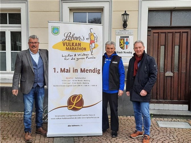 V.l.: Stadtbürgermeister Hans-Peter Ammel, Klaus Jahnz und Frank Schäfer.