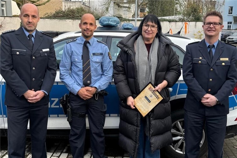 V.l.: Stellv. Leitung Herr Lanio, Schichtleiter Herr Zender, Anette Moesta MdL und Leitung Martin Hoch. Foto: privat