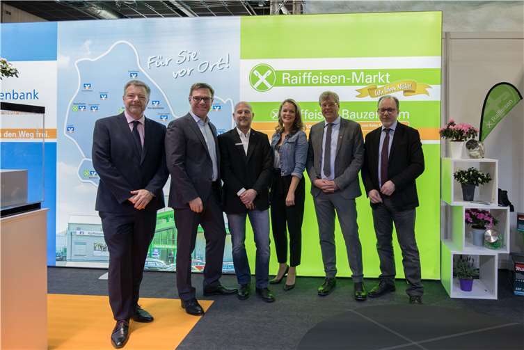 V.l.: Stellvertretender Bürgermeister Michael Sperling, Burkhard Kraus,Wolfgang Schlösser, Eva Brenner, Thomas Radermacher und Heinz-Peter Witt.