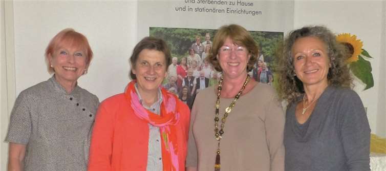 V.l. Susanne Gundelach, Dr. Claudia Lücking-Michel, MDB, Gitta Protte, und Ines Baltes während des Besuches des Hospizvereins Bonn.privat