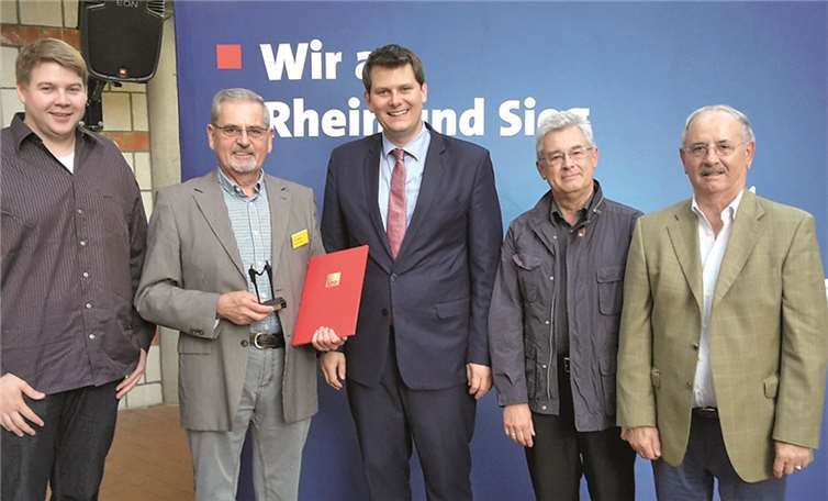 V.l.: Tobias Leuning, Klaus Peter Scholz, Staatssekretät Thorsten Klute, Paul Adams, Ernst Ostermann.privat