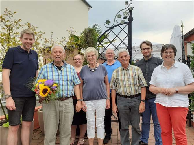 V.l.: Tobias Leuning und Dr. Gerd Pflaumer im Vorstand der SPD Swisttal. Foto: privat
