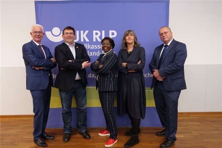 V.l.: UK RLP-Geschäftsführer Manfred Breitbach, alternierender Vorsitzender der Vertreterversammlung Jörg Denninghoff, Vorsitzende der Vertreterversammlung Rebecca Liebig, stellv. UK RLP-Geschäftsführerin Klaudia Engels, Vorstandsvorsitzender Volker Euskirchen. Foto: Unfallkasse Rheinland-Pfalz