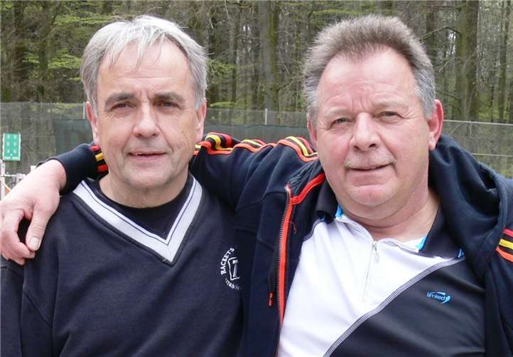 Spannende Spiele stehen an V.l.: Ulli Scheyer (TC Rhein-Wied Neuwied) und Berthold Schwarz (TC Steimel) treten bei den Herren 60 an.Foto: Dietrich Rockenfeller
