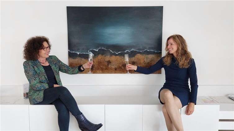 V.l.: Ursula Herberhold, Susanne Riebensahm. Foto: privat