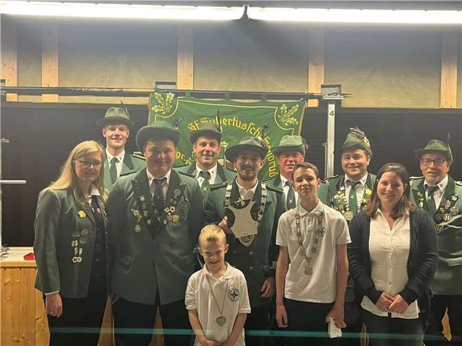 V.l.: Vorne: Mats Graziola, Mitte: Lena Graziola, Tom Graziola, Tim Geppert, Justin Knoop, Nina Büsch, Hinten: Rico Ewenz, Tim Stüber, Luigi Paciello, Marc Graziola und Paul Paffhausen. Foto: privat