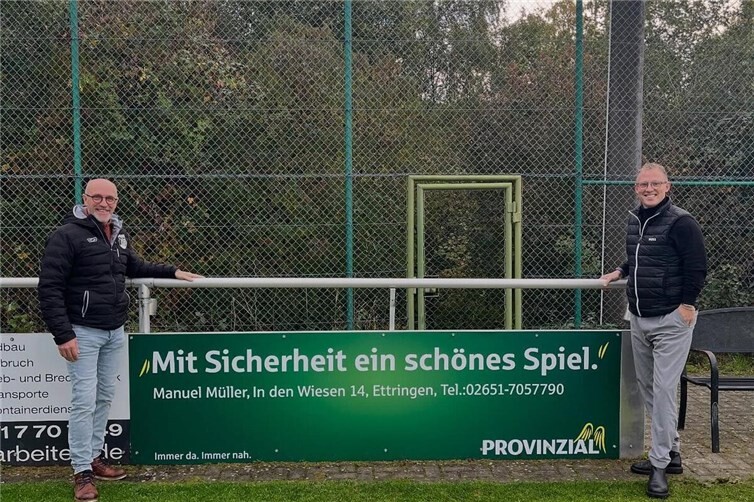 (V.l.) Willi Monreal (2. Vorsitzender) Manuel Müller (Geschäftsstellenleiter Provinzial Ettringen).Foto: privat