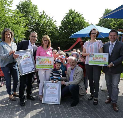 V.l.: Yasmiin Gross, Dieter Schmitz, Renate Schliebach, Hermann Allroggen, Wiebke Zanger und Holger Jung freuen sich über den Erfolg. Fotos: -CEW-